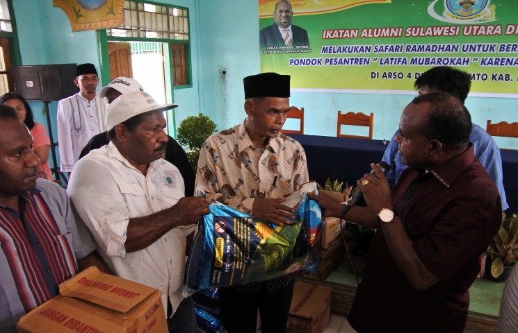 Jalin Silaturahmi Ikasup Safari Ramadhan ke Keerom
